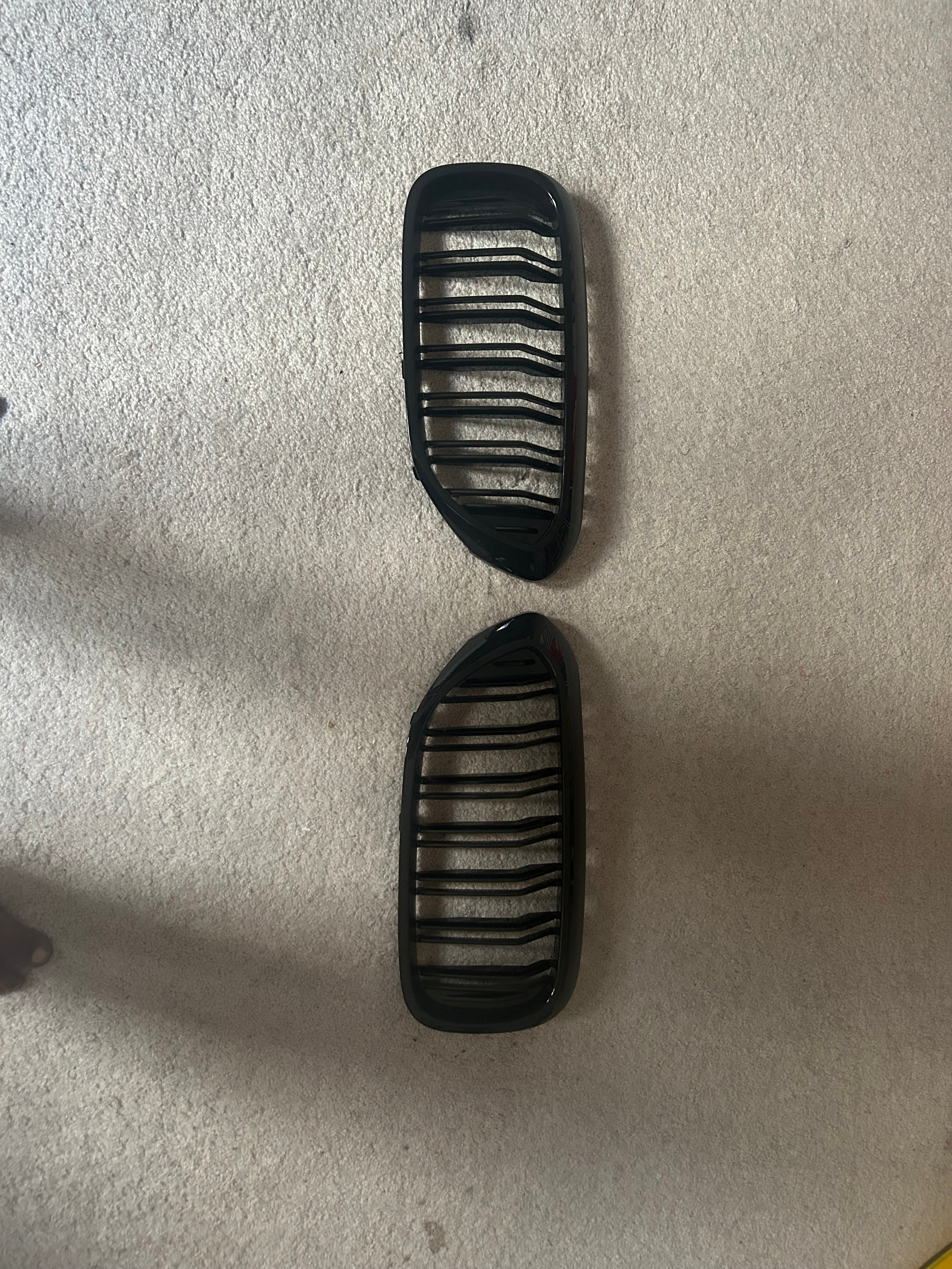 BNIB-BMW X5 Gloss Black Front Kidney Grille Set (Left & Right)